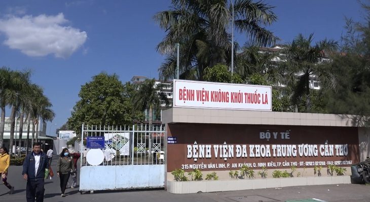 Nhiều vụ việc người nhà bệnh nhân phản ánh về thái độ của bảo vệ   Bệnh viện Đa khoa trung ương Cần Thơ  - Ảnh: T. LŨY